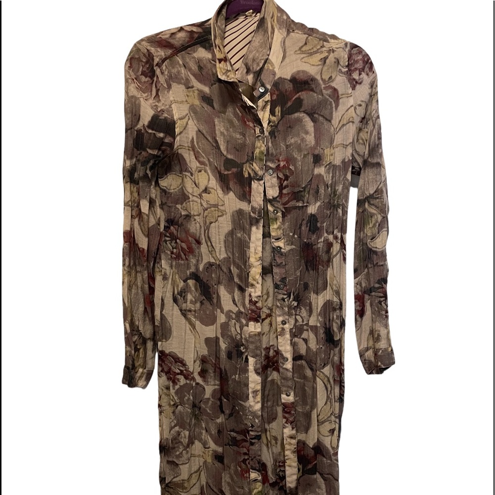 Shirt dress with side splits